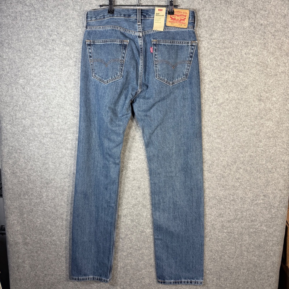 Levi's 505 Regular Fit‎ Jeans Mens Size 32x34 Medium Wash Denim Straight Leg - Picture 6 of 7
